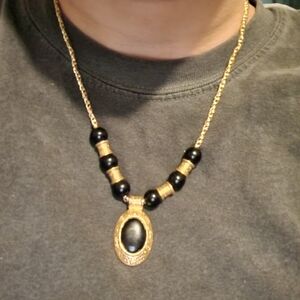 Vintage Liz claiborne necklace